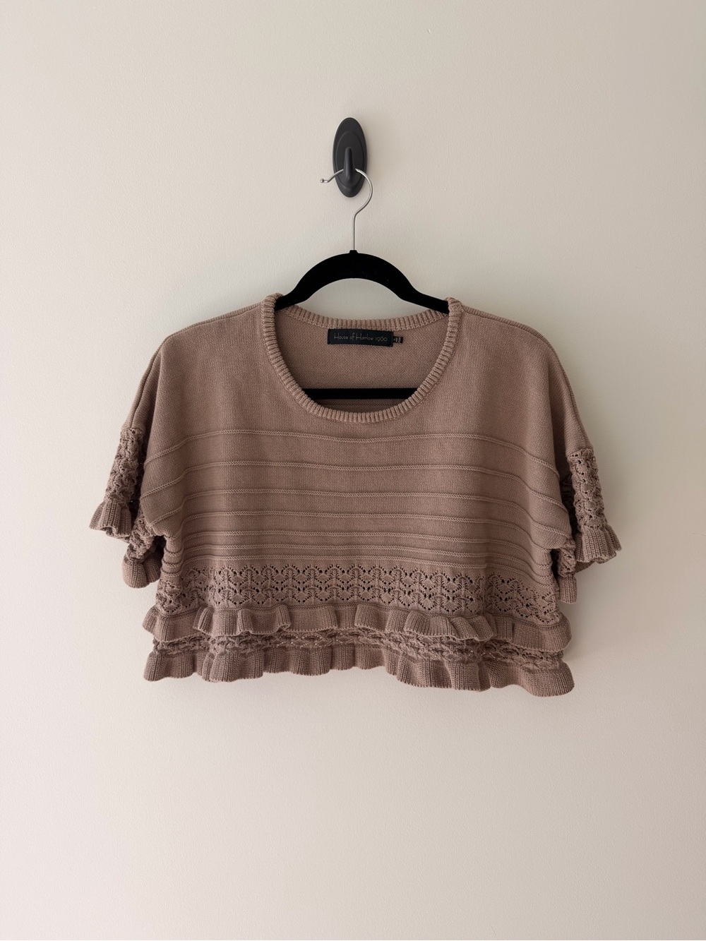 House of Harlow 1960 Taupe Ruffle Crochet Knit Crop Top